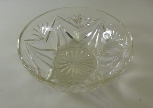 Fruit Bowl, Deco, 18 cm diam., in depression clear cut-glass