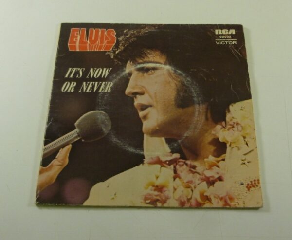 ELVIS Presley 'IT'S NOW OR NEVER', 45 rpm EP Record, on RCA label