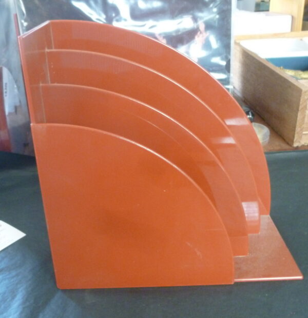 vintage Record Rack or Holder, for LP vinyl records, Deco, in burnt-orange plastic, c.1960's - Image 4
