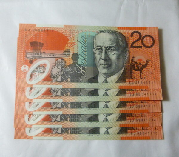 Australian $20 Note x 5, 'EJ' prefix, with consecutive numbers