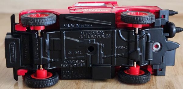 Matchbox MOY 1948 Land Rover and Trailer Fire truck, 'Works Fire Service', red Model Vehicle - Image 9