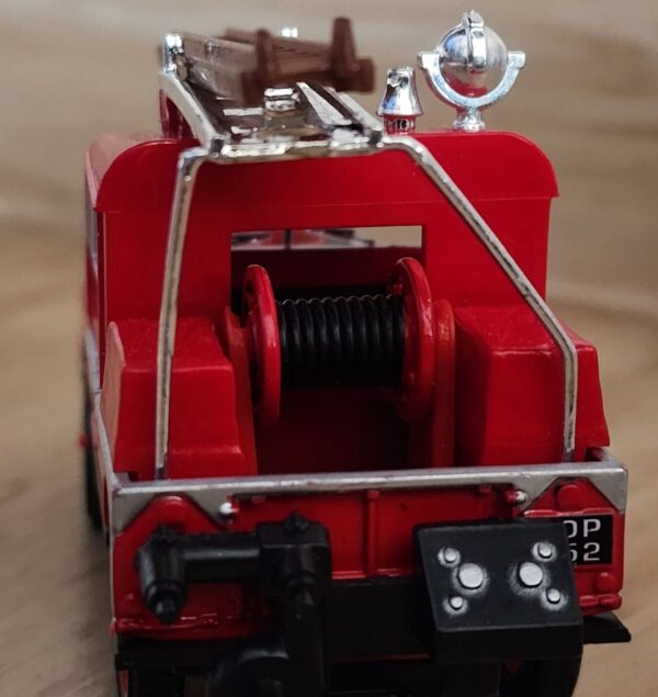 Matchbox MOY 1948 Land Rover and Trailer Fire truck, 'Works Fire Service', red Model Vehicle - Image 7
